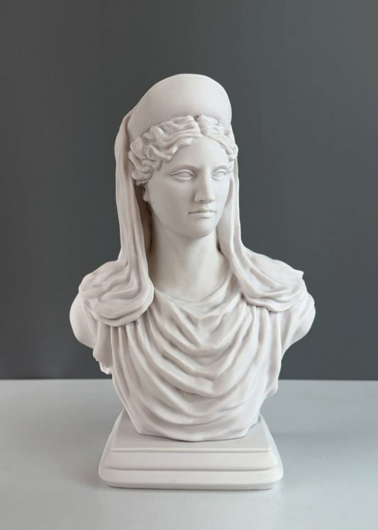 Demeter Goddess of Fertility of the Earth Sculpture, 27 cm - 10.6"