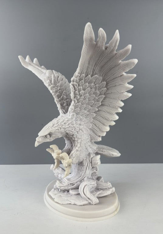 Eagle Sculpture, 30 cm - 11.8 in
