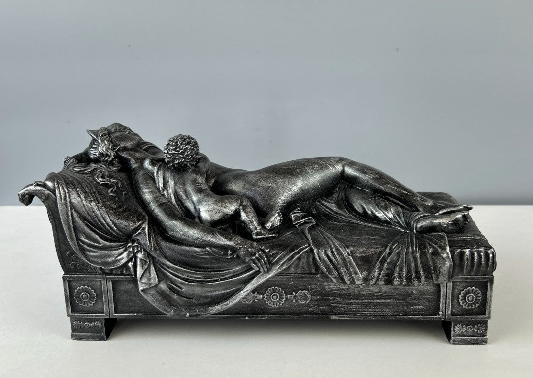 Juno Feeding Infant Hercules Sculpture Art, 29 cm - 11.4 in