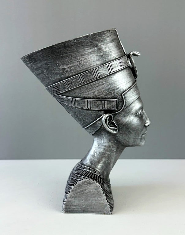 Queen Nefertiti Bust Statue, 23 cm - 9 in