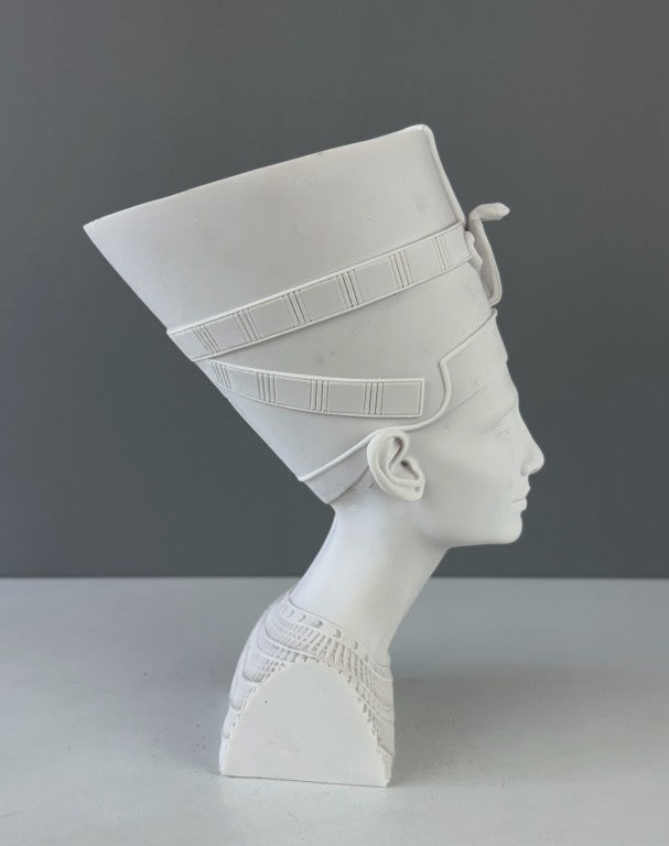 Queen Nefertiti Bust Statue, 23 cm - 9 in